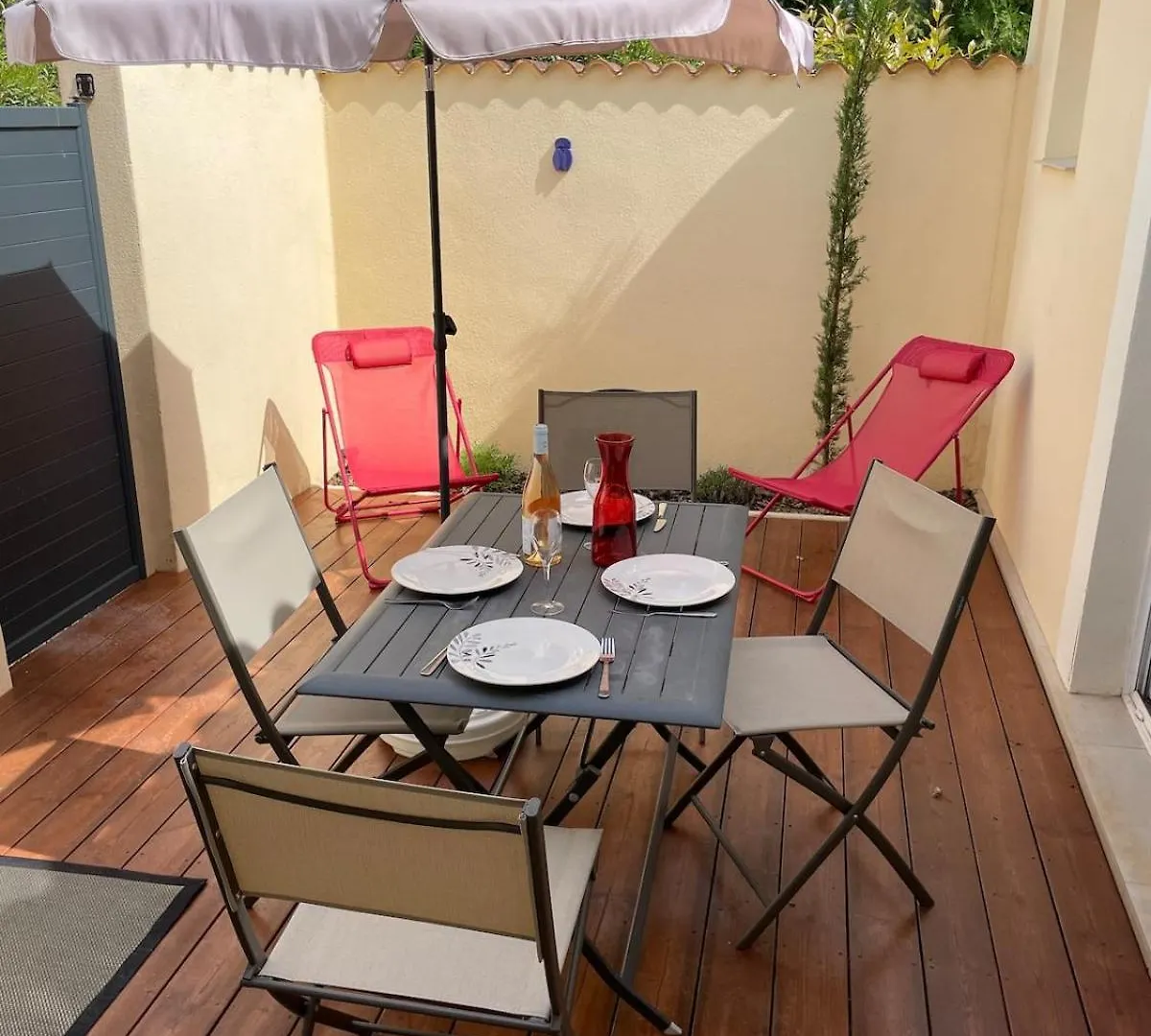 Bastidon Et Son Patio A Saint Remy De Provence Apartment