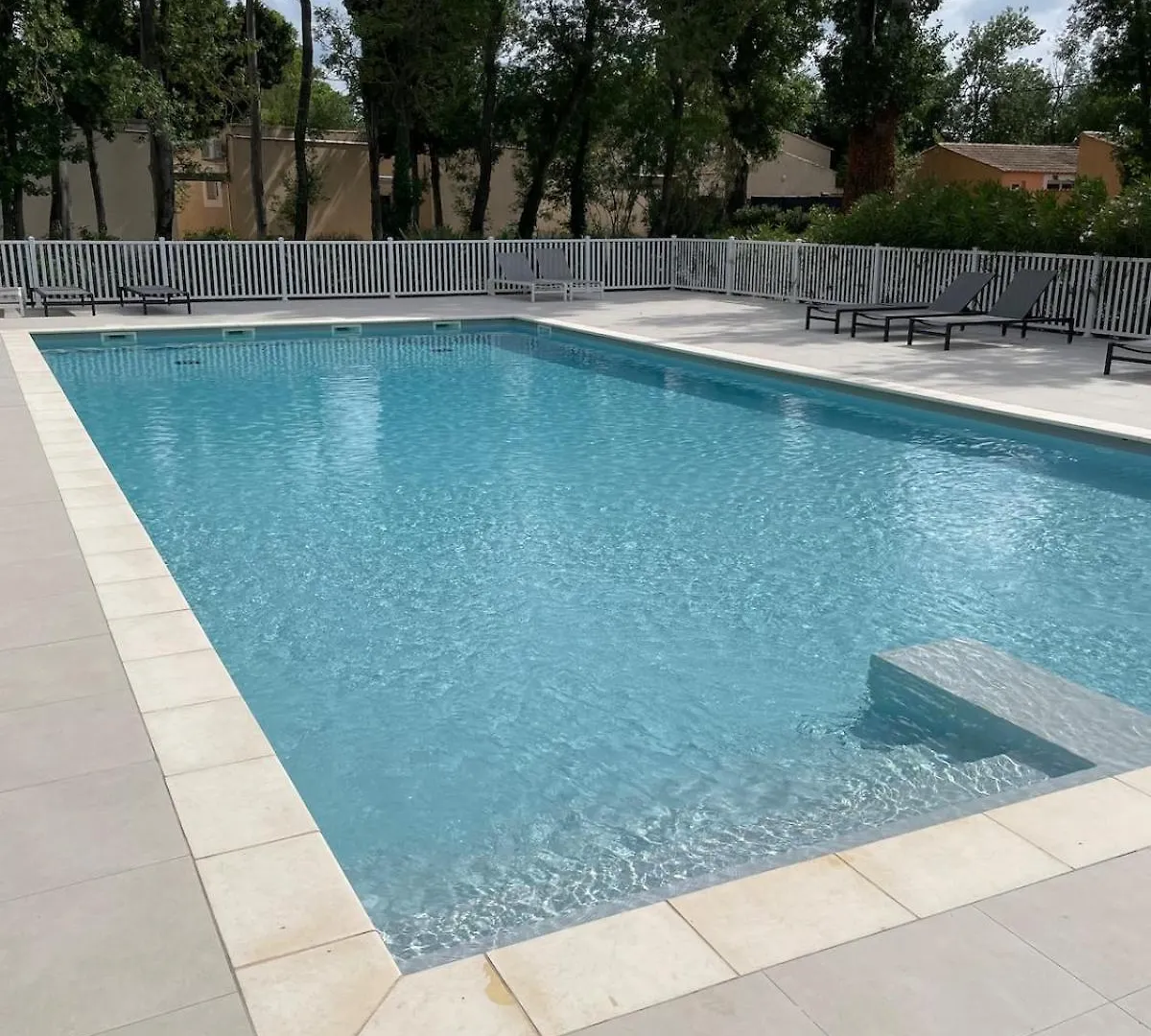 Bastidon Et Son Patio A Saint Remy De Provence Apartment